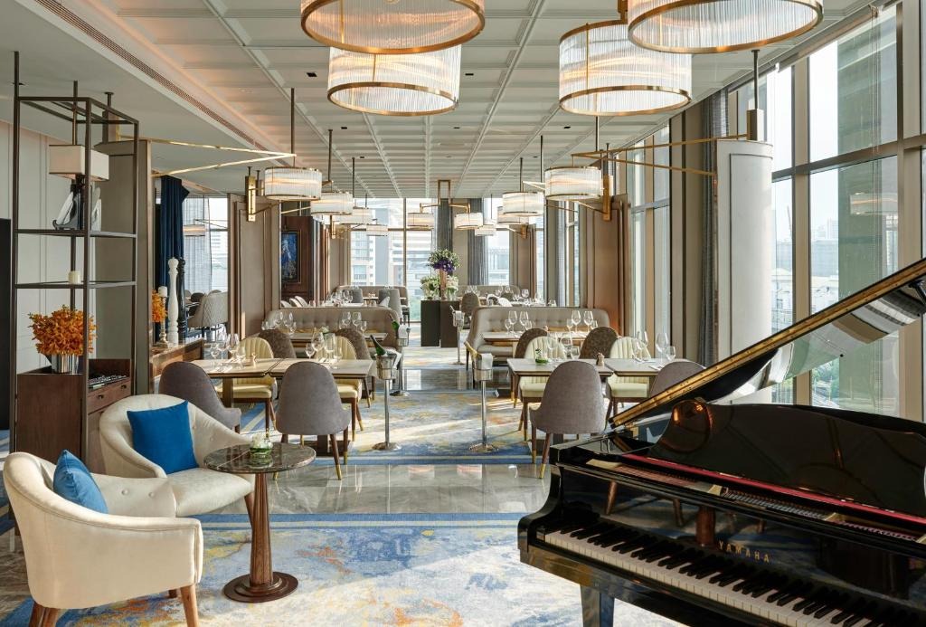 هتل وی هتل بانکوک